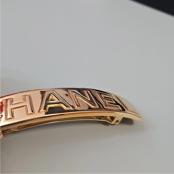 CHANEL GOLD HAIR BARETTE - Picture 8 of 10